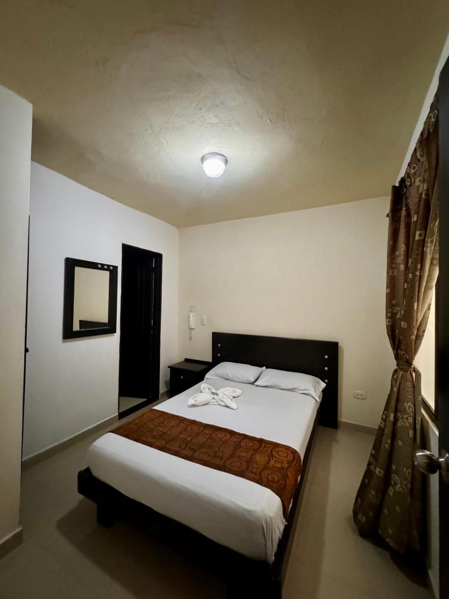 Hotel Portal Dorado Marinilla Bagian luar foto